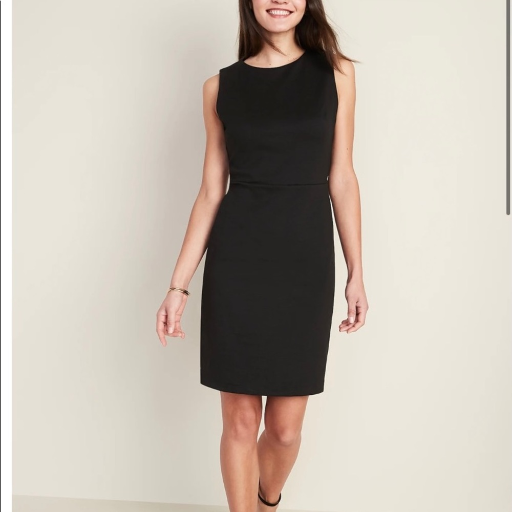 Old Navy Sleeveless Ponte Sheath Dress